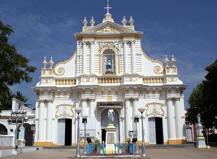 10 Top Attractions in Pondicherry | Places to Visit in Pondicherry