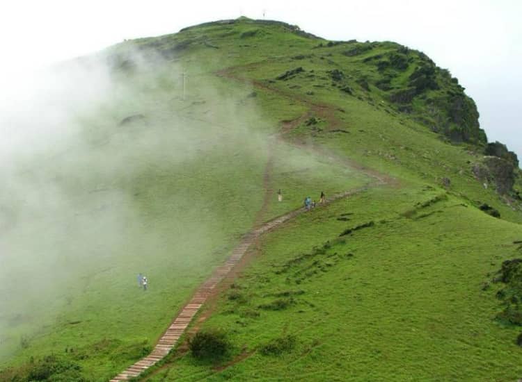 10 places to visit in chikmagalur